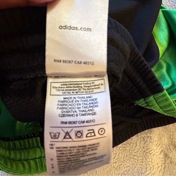 Adidas black green mens athletic shorts Size XL - Picture 5 of 9